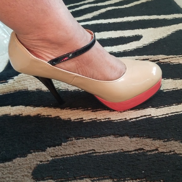 Mossimo Supply Co. Shoes - Taupe 3 inch heels